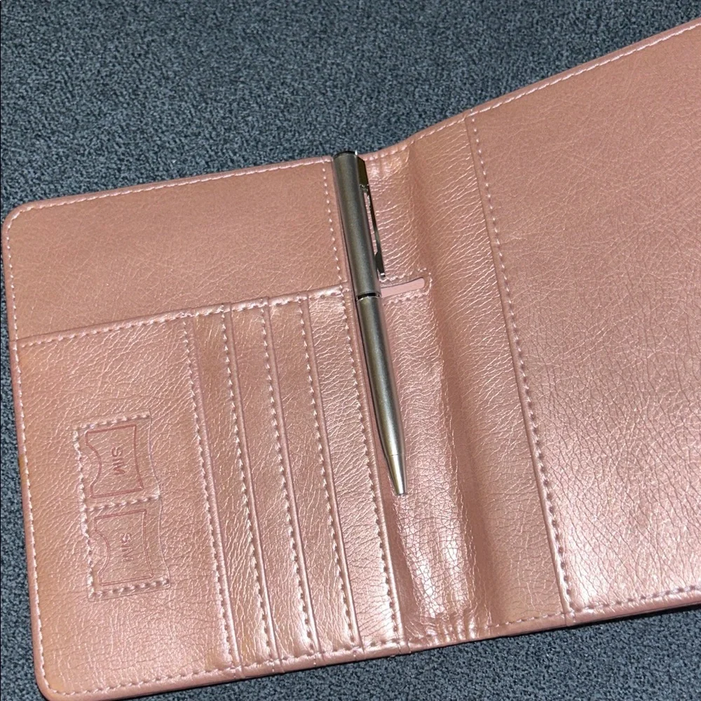NWT Rose Pink Travel Passport Holder W/Rfid - Picture 4 of 10